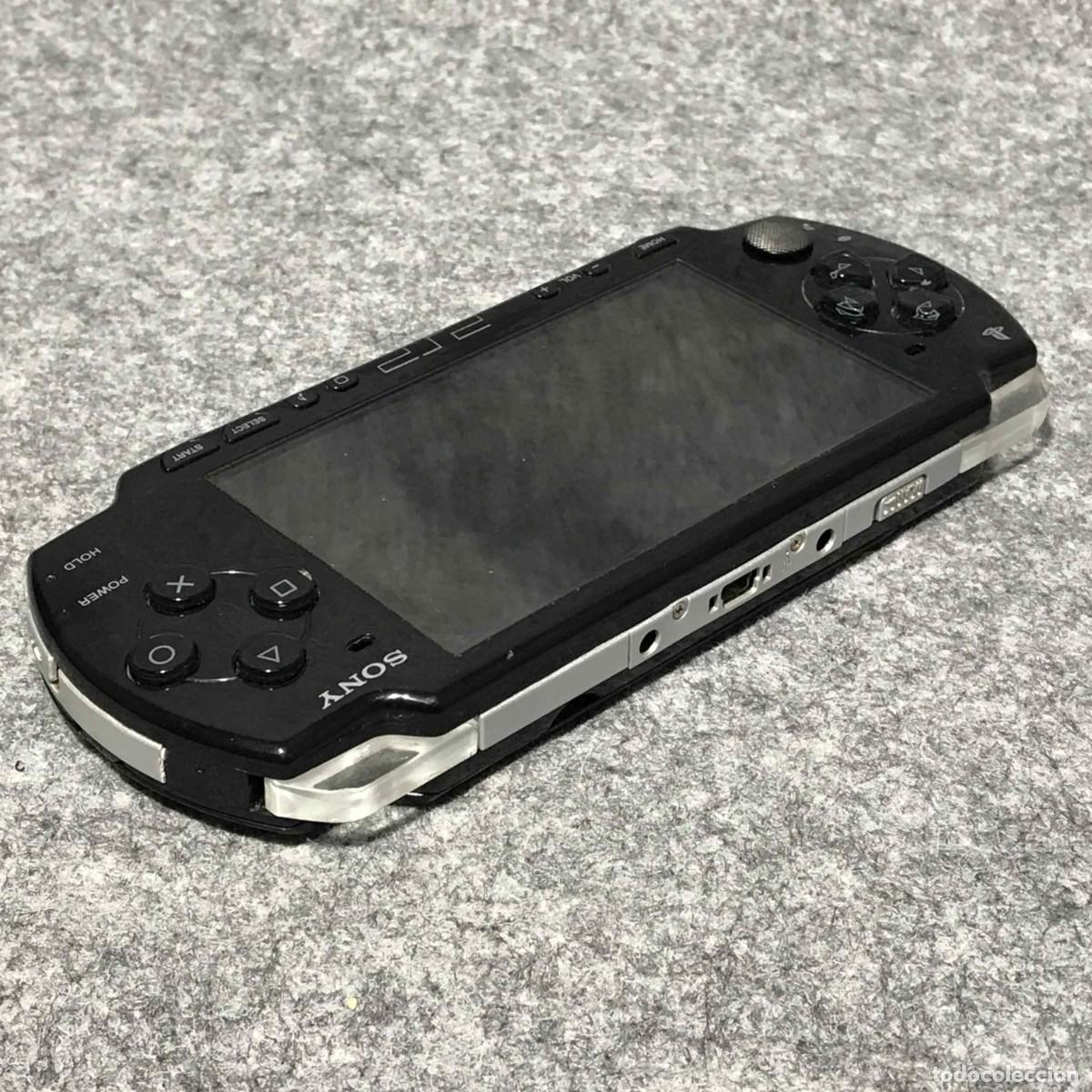Videojuegos y consolas: CONSOLA SONY PSP 2004+4GB+AC - Foto 4