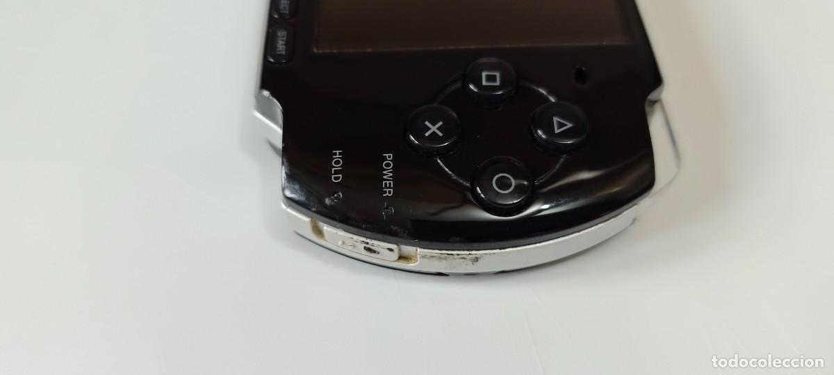 Videojuegos y consolas: Sony PSP 3004 Slim Negra - Foto 2