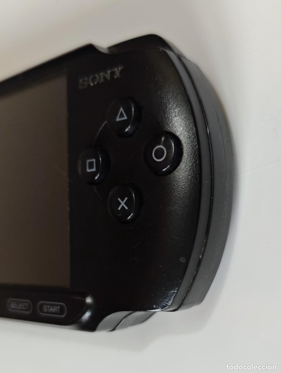 Videojuegos y consolas: Sony PSP E1004 Street Negra - Foto 2