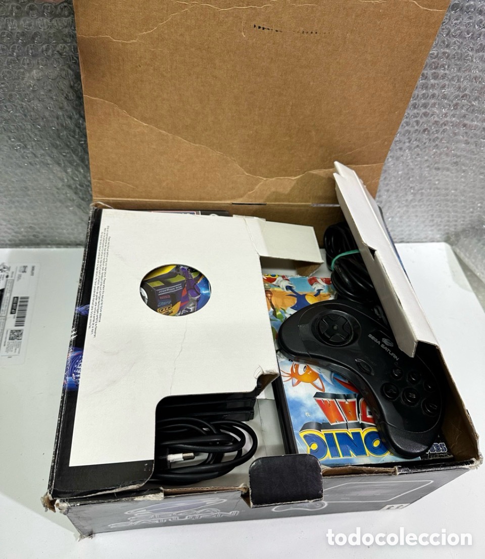 Video Games and Consoles: Consola Sega Saturn Negra + Mando y Tres Juegos (Con su Caja)