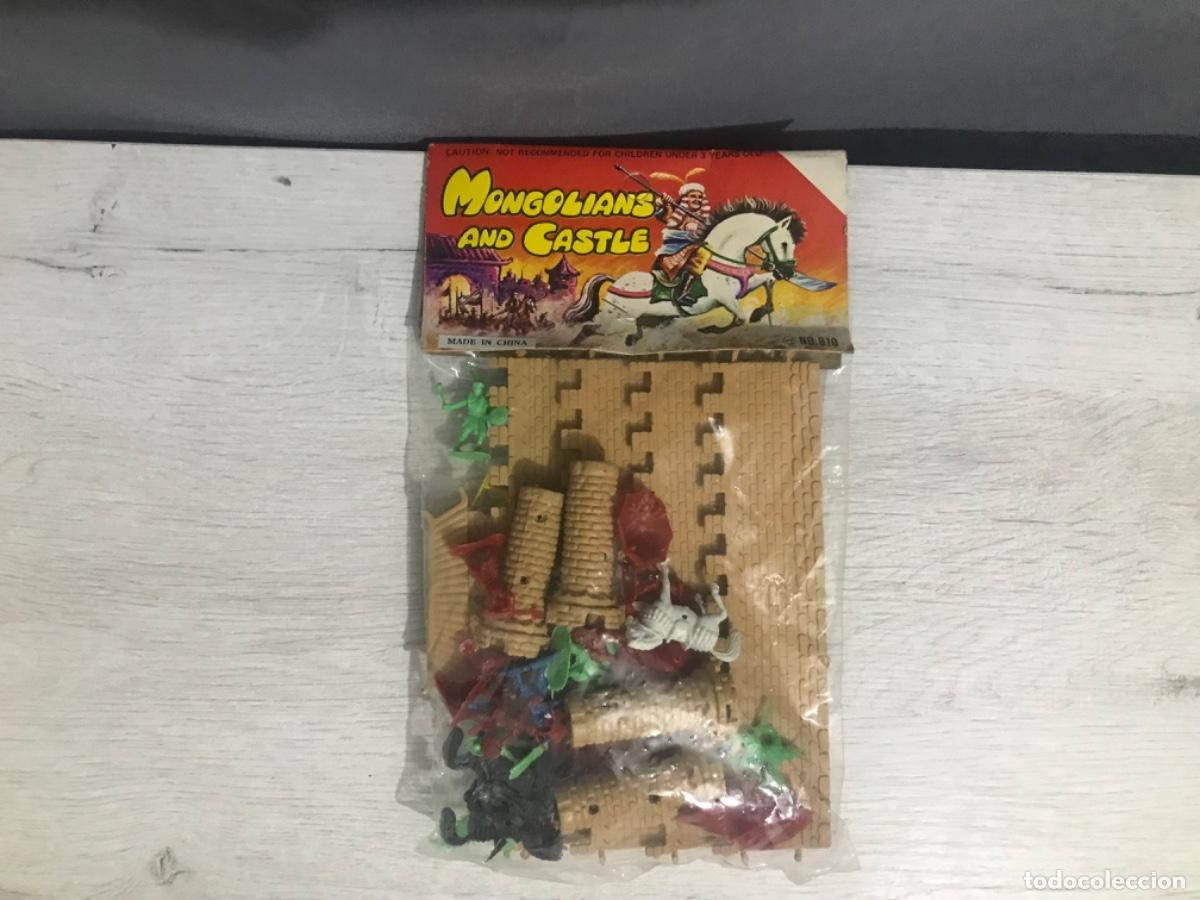 Videojuegos y consolas: Bl&iacute;ster con figuras, castillo y caballeros - Foto 1