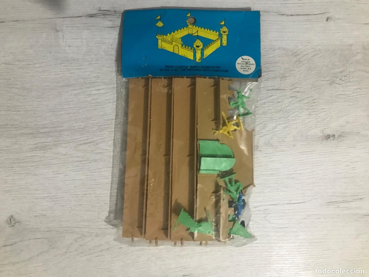 Videojuegos y consolas: Bl&iacute;ster con figuras, castillo y caballeros - Foto 2
