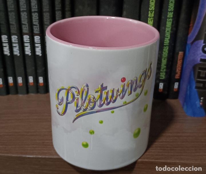 Videojuegos y consolas: TAZA RetroMug de PILOTWINGS (SNES game) - Foto 1