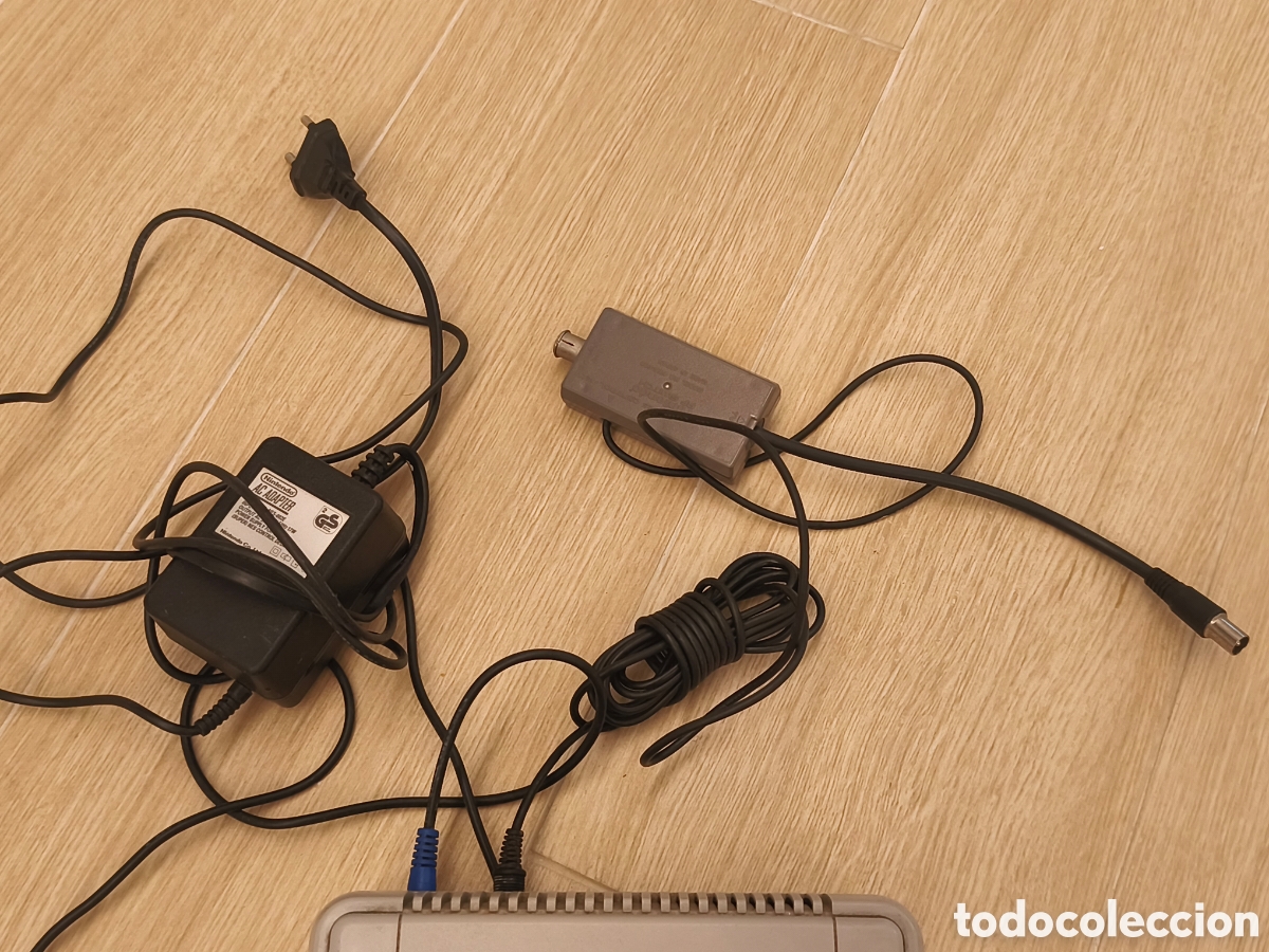 Videojuegos y consolas: Consola super Nintendo con mandos y cables - Foto 6