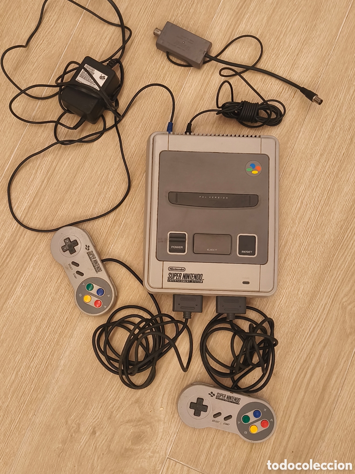 Videogiochi e Consoli: Consola super Nintendo con mandos y cables