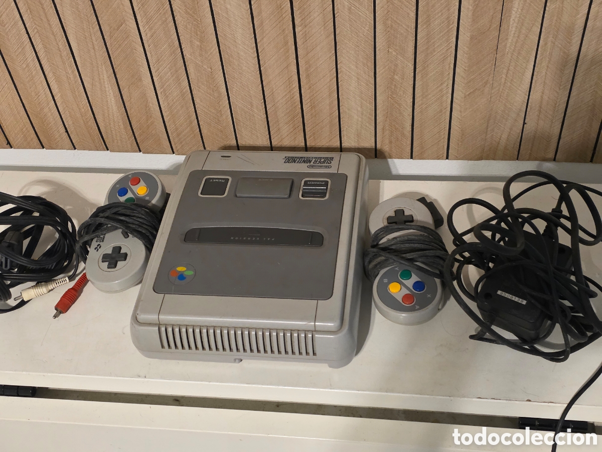 Videojuegos y consolas: super nintendo snes pal con 2 mandos y cables funcionando - Foto 3