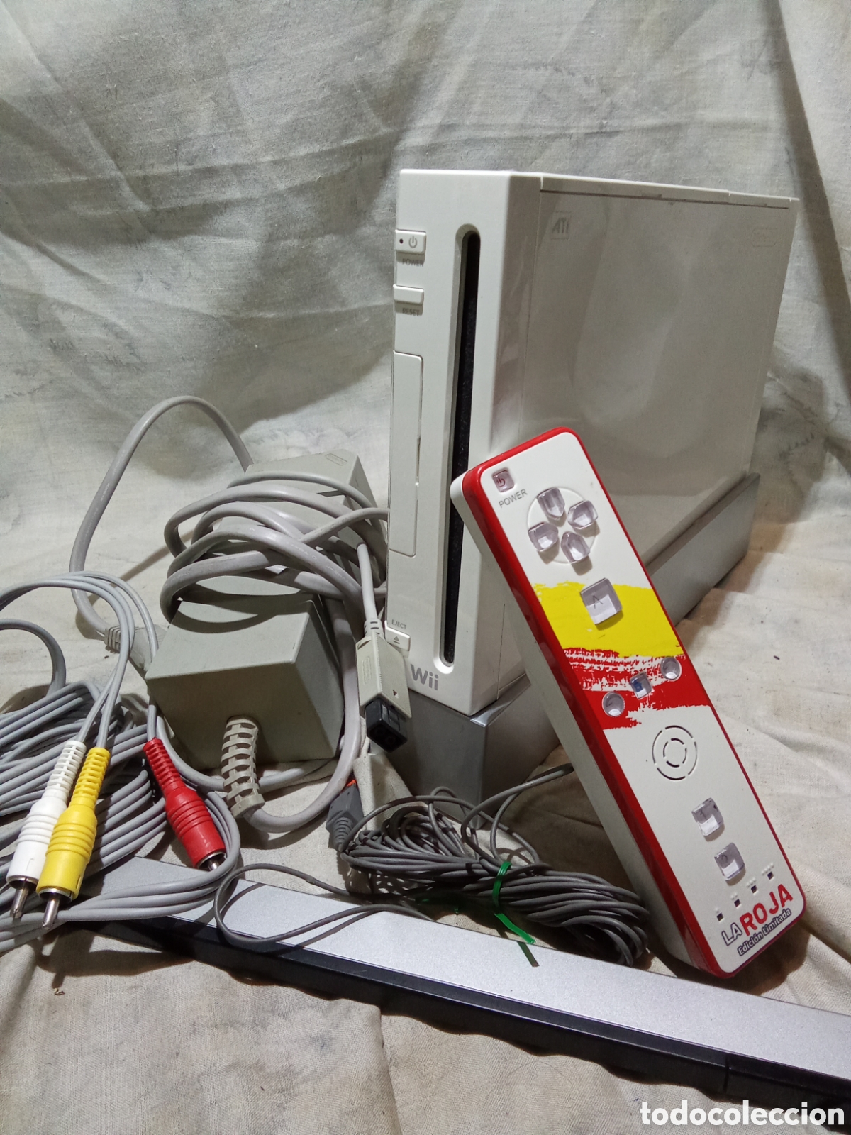 Videojuegos y consolas: WII COMPLETA CON UN MANDO - Foto 1