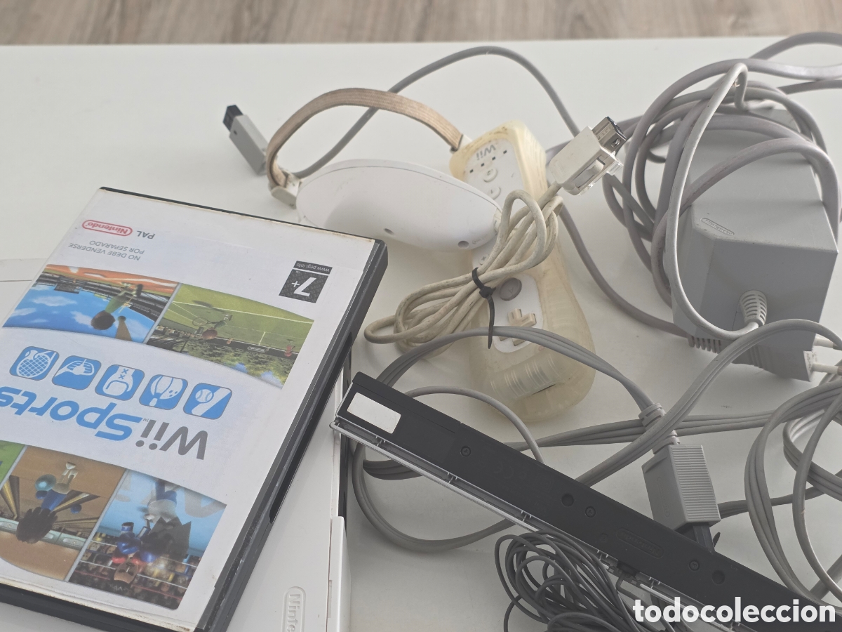 Videojuegos y consolas: nintendo wii + cables + 2 juegos - Foto 3