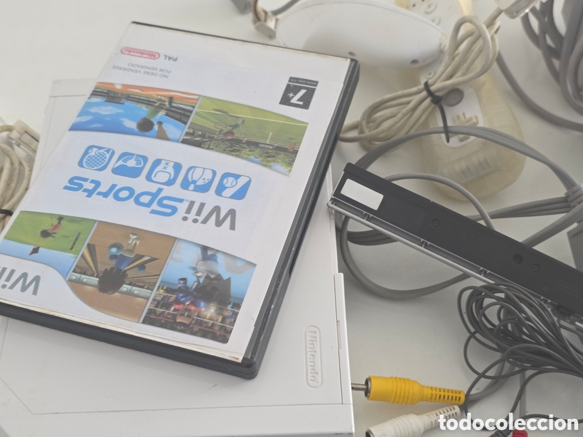 Videojuegos y consolas: nintendo wii + cables + 2 juegos - Foto 5