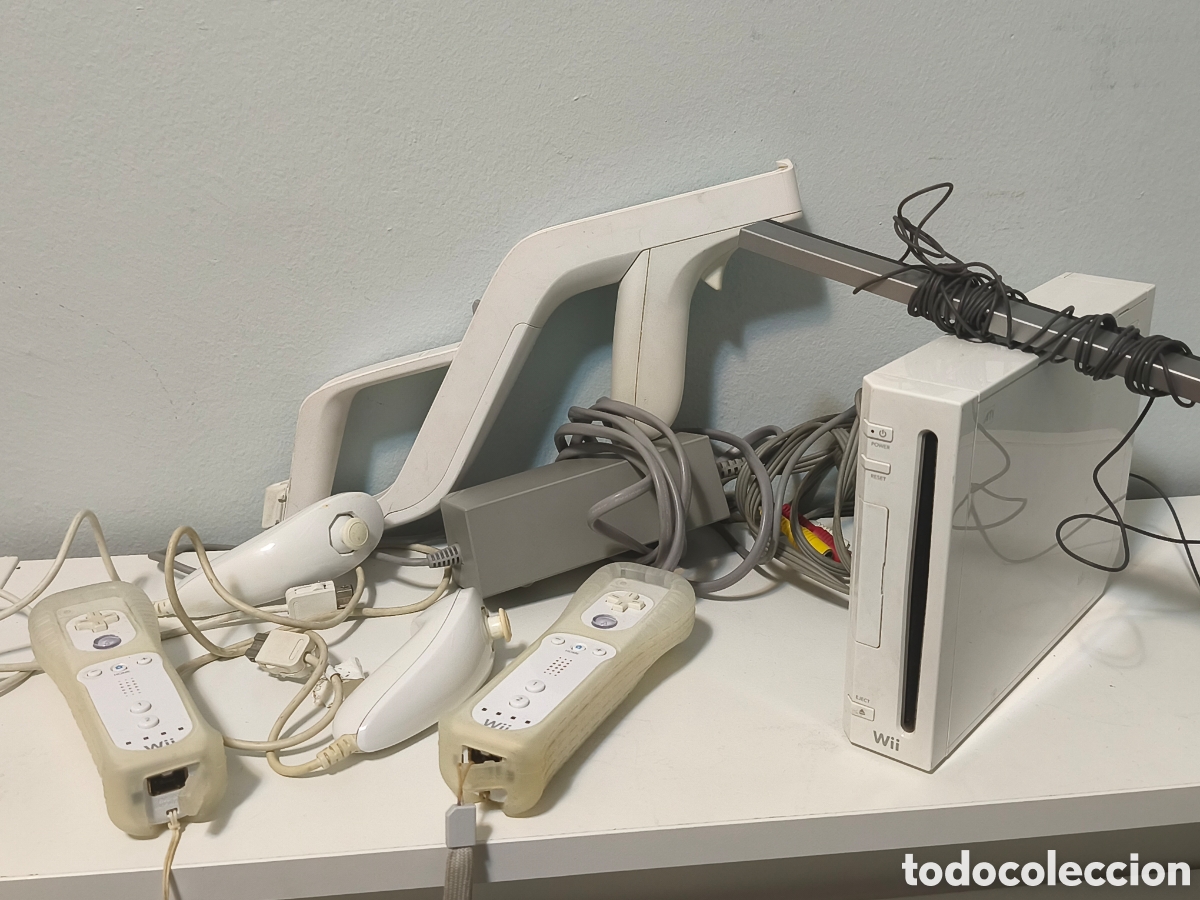 Videojuegos y Consolas: Consola Nintendo Wii con mandos...