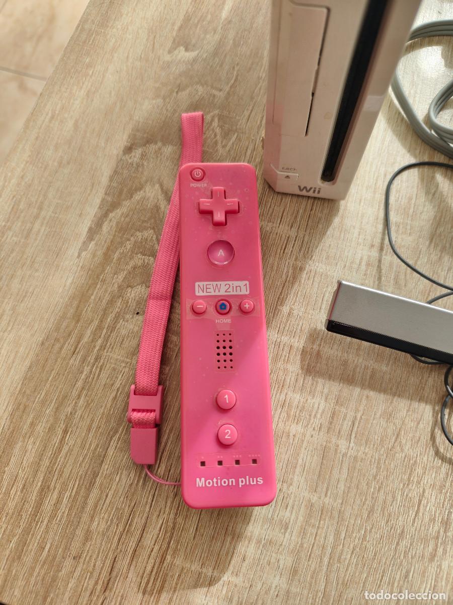 Videojuegos y consolas: Nintendo Wii + Cables + Mando Rosa - Foto 2