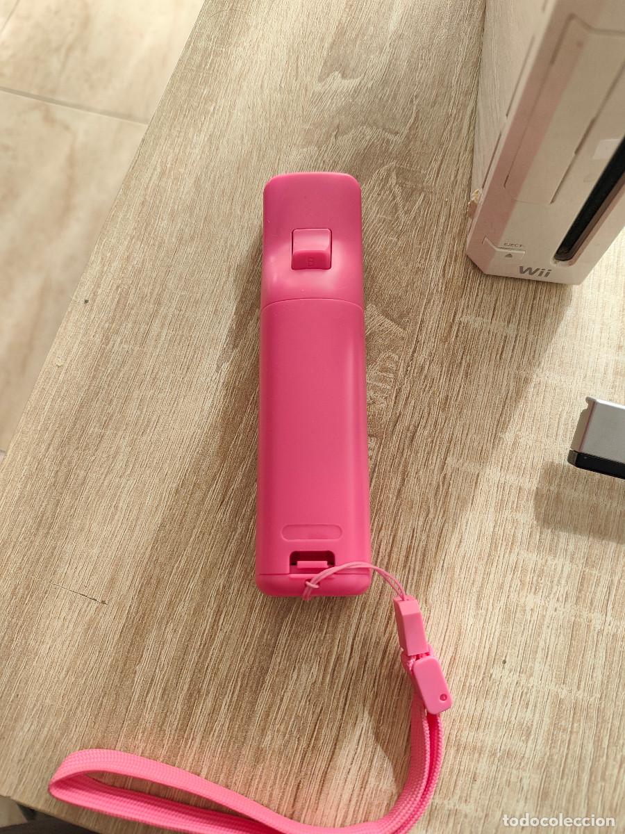 Videojuegos y consolas: Nintendo Wii + Cables + Mando Rosa - Foto 3