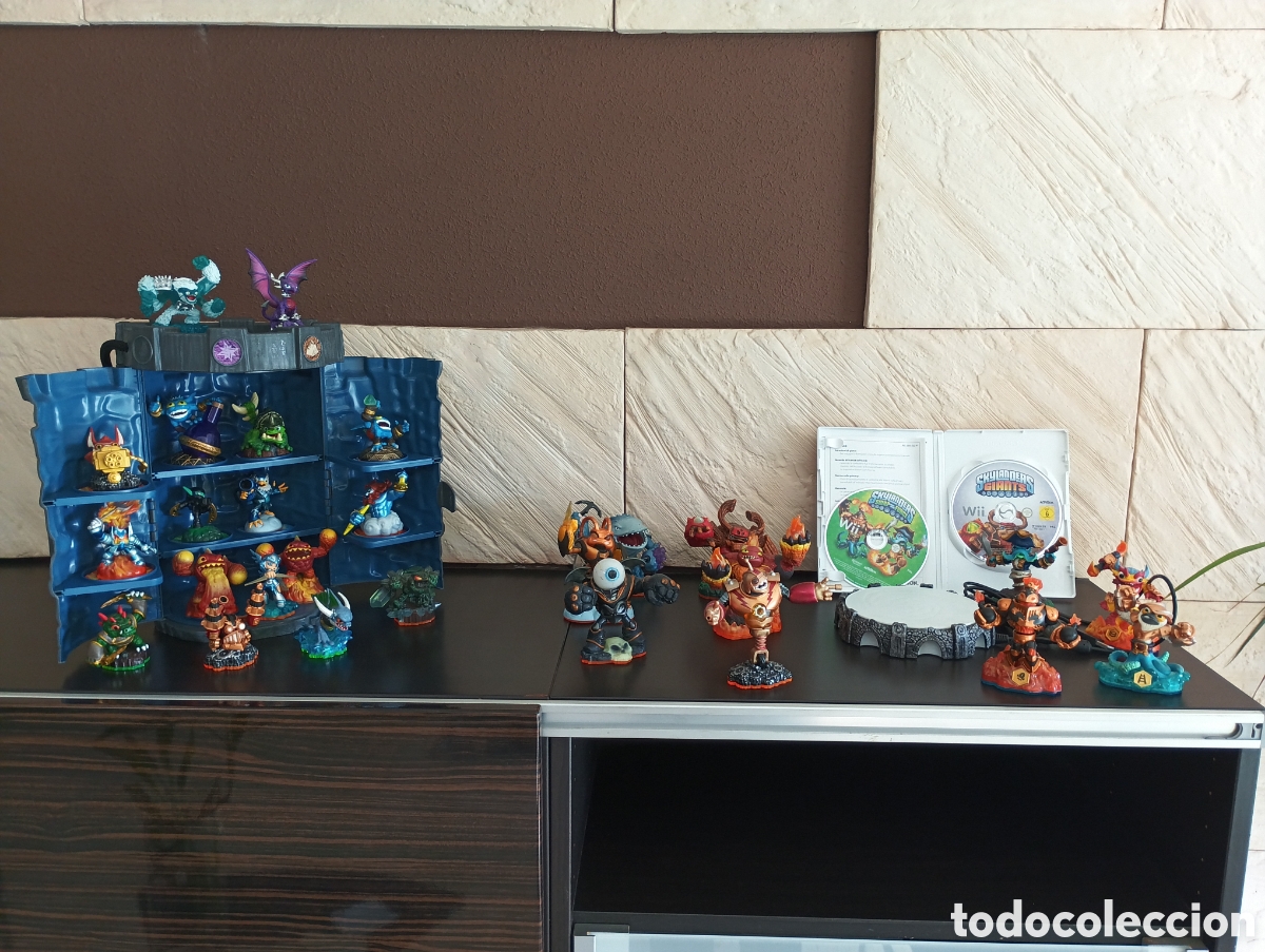 Videojuegos y consolas: consola NINTENDO + figuras Skylanders - Foto 4