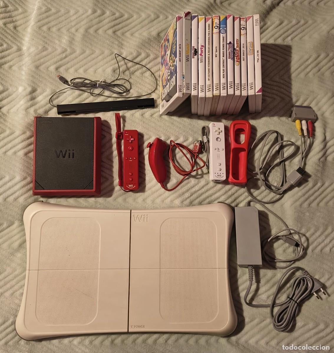 Videojuegos y consolas: Nintendo Wii Mini roja + Wii Balance Board + 2 mandos + 12 juegos