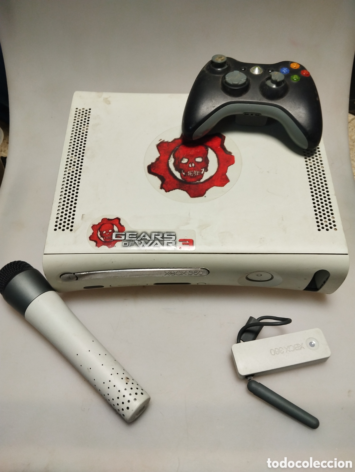 Videojuegos y consolas: Xbox 360 con complementos - Foto 1