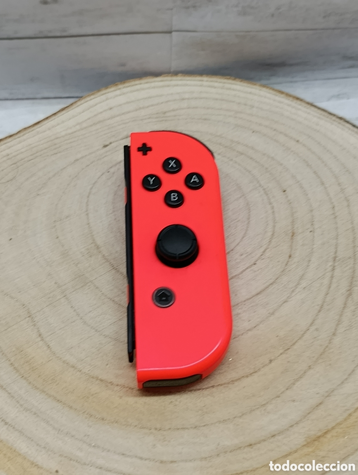 Videojuegos y Consolas Nintendo Switch de segunda mano: Joy-Con Derecho Rojo Ne&oacute;n Switch