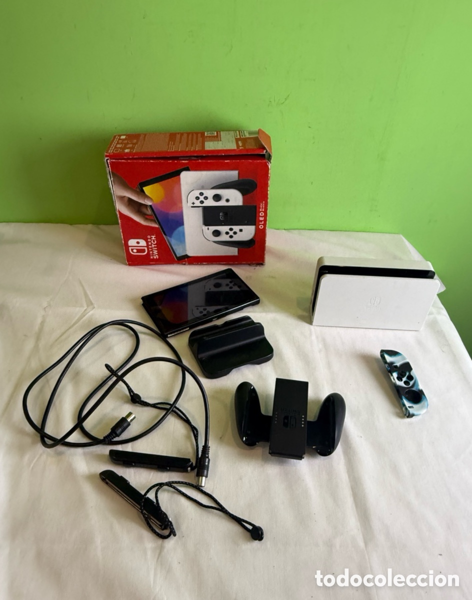 Videojuegos y Consolas Nintendo Switch de segunda mano: Lote Nintendo Switch con accesorios y caja original. Consola para reparar o recambios