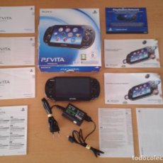 Videojuegos y Consolas PS Vita de segunda mano: SONY PSVITA PCH1004 COMPLETA CON CAJA Y MANUALES+TARJETA MEMORIA 4GB PLAYSTATION R11069. Lote 207170892