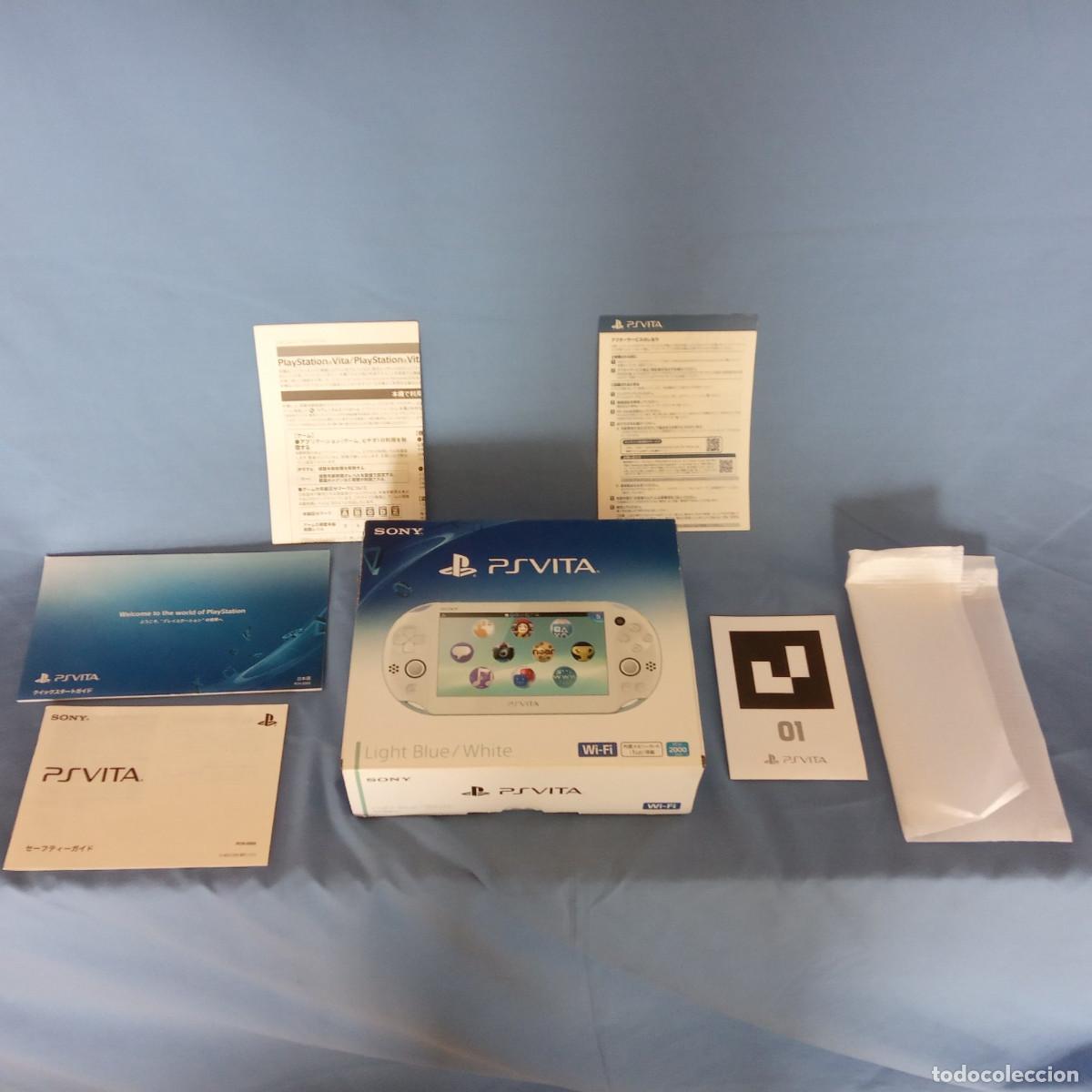 Videojuegos y consolas PS Vita de segunda mano: Caja de consola PS Vita - Light Blue / White - Original de Jap&oacute;n, 2013