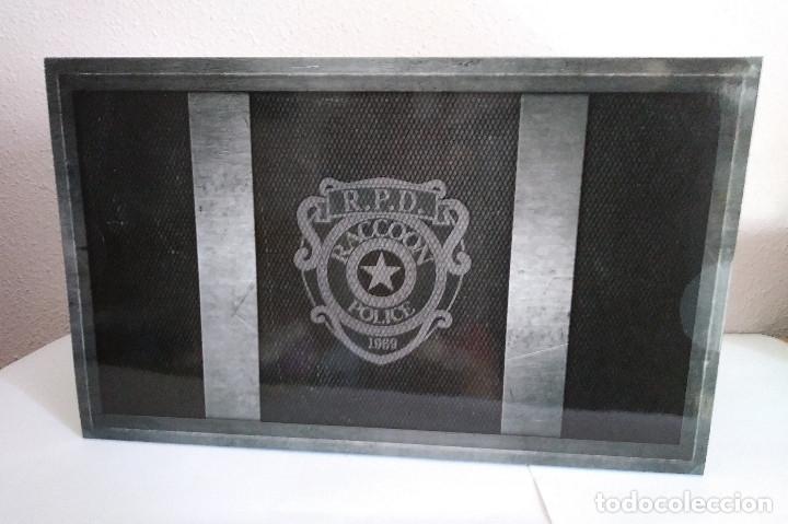 Videojuegos y consolas PS4 de segunda mano: RESIDENT EVIL 2 PS4 ED. COLECCIONISTA PRECINTADO - Foto 6