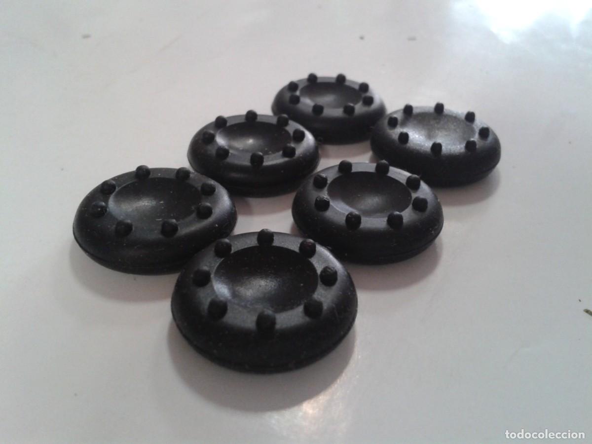 Videojuegos y consolas PS4 de segunda mano: Protector sticks mando ps4 silicona - Foto 1
