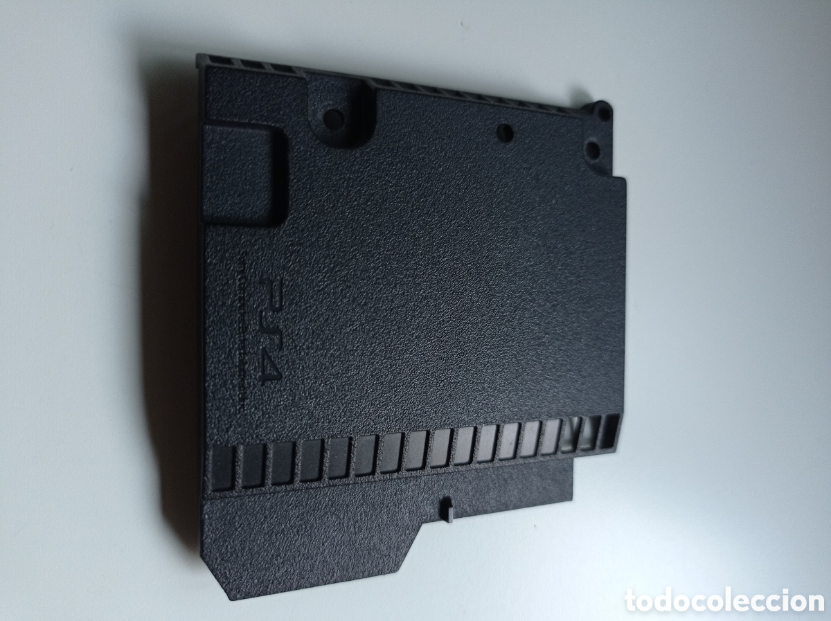 Videojuegos y consolas PS4 de segunda mano: Placa protectora para PS4 - Foto 1