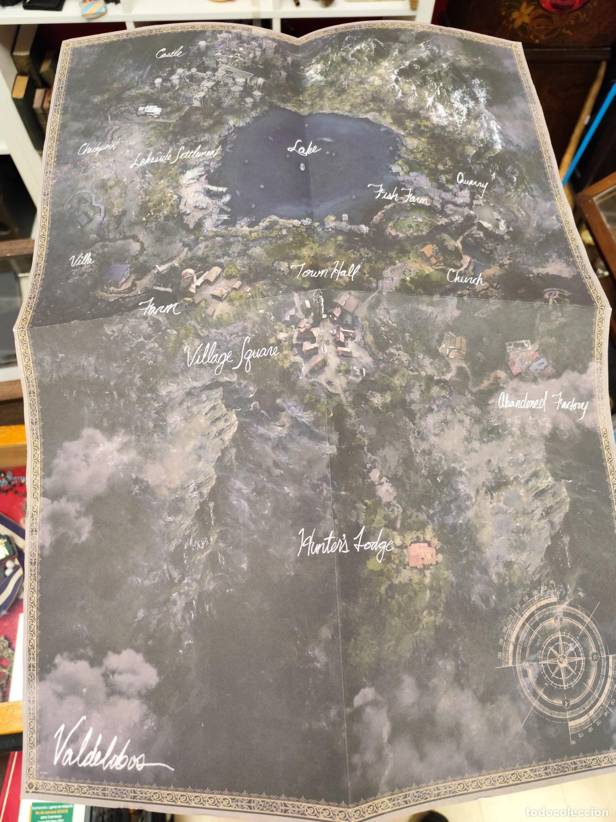 Videojuegos y consolas PS4 de segunda mano: Resident Evil 4 Remake libro de arte Capcom con mapa - Foto 7