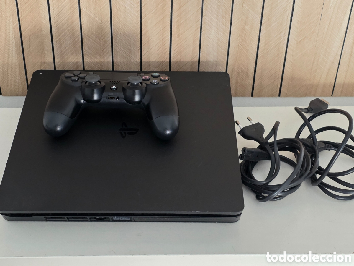 Videojuegos y consolas PS4 de segunda mano: PS4 Slim Sony + mando + cables HDMI y corriente - Foto 3