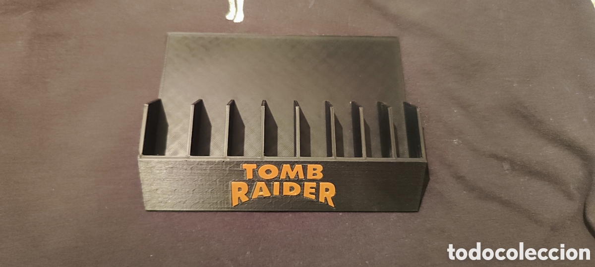 Videojuegos y consolas PS4 de segunda mano: Soporte PlayStation Games TOMB RAIDER - Foto 1