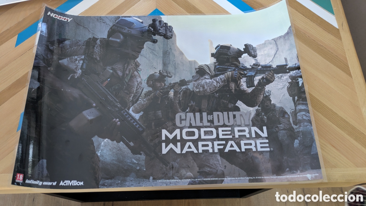 Videojuegos y Consolas PS5 de segunda mano: Doble p&oacute;ster de Medievil y Call of Duty