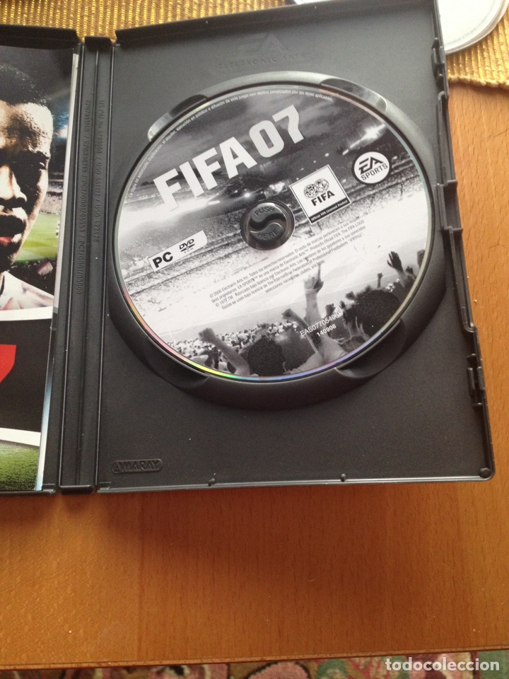 Videojuegos y consolas: JuegoPC/DVD ROM FIFA 07 - Foto 2