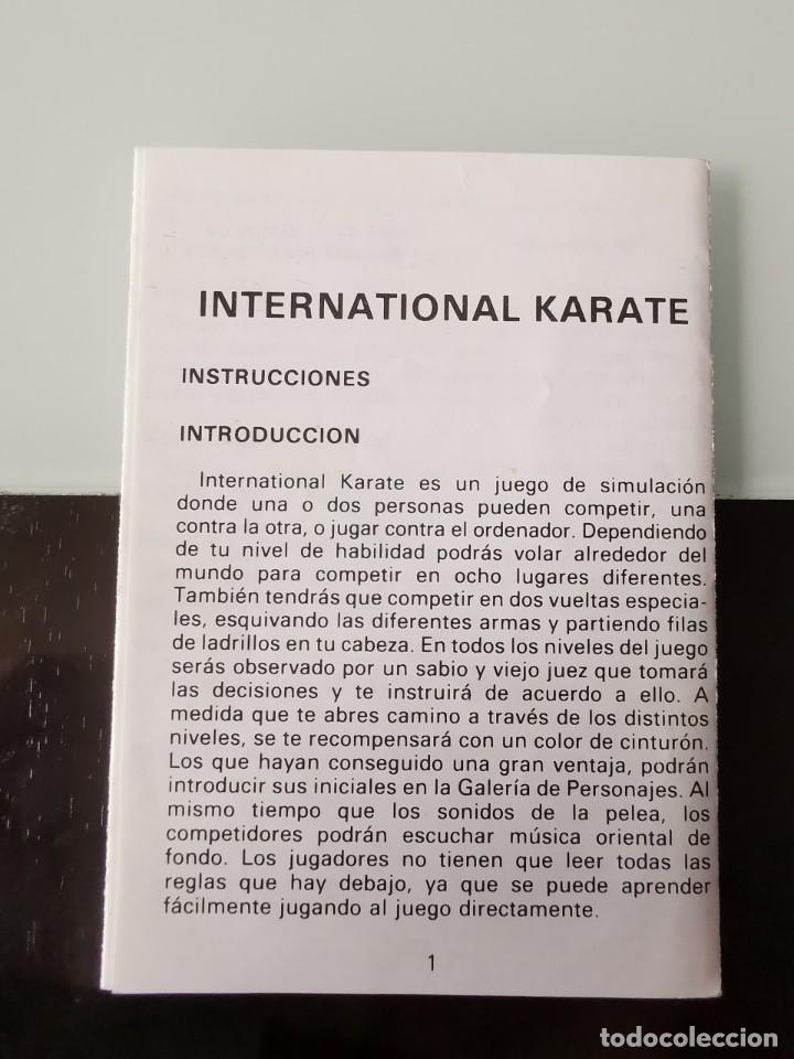 Videojuegos y consolas: LIBRO INSTRUCCIONES JUEGO PC INTERNATIONAL KARATE SPECTRUM AMSTRAD COMMODORE PC ATARI - Foto 1