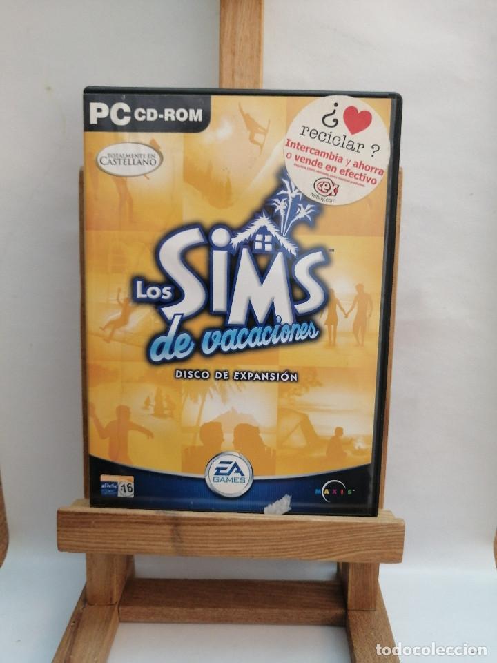 Videojuegos y consolas: PC CD ROM LOS SIMS 2 DE VACACIONES 12 + - Foto 1