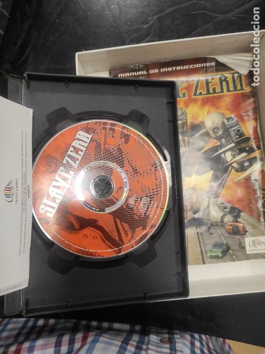 Videojuegos y consolas: Slave Zero - PC Caja grande Edicion Espa&ntilde;ola - - Foto 4