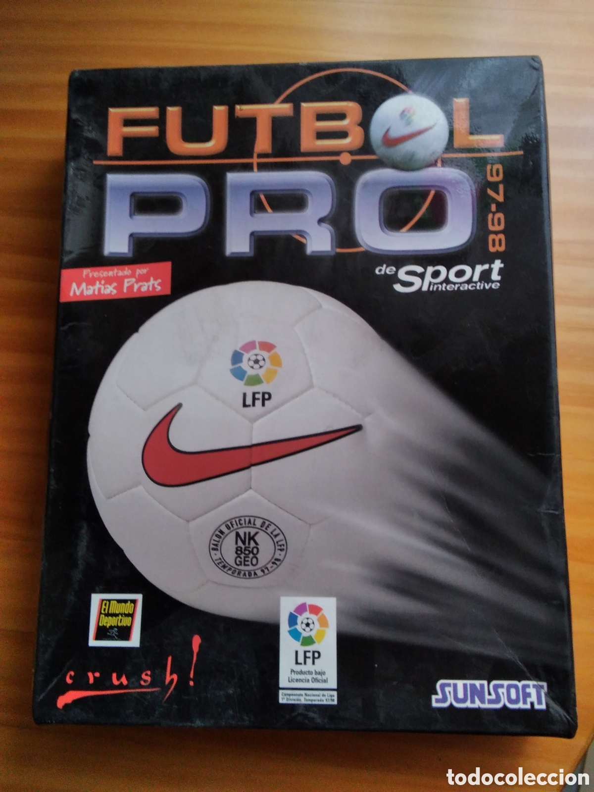 Videojuegos y consolas: Futbol pro contiene cd juego para pc - Foto 1