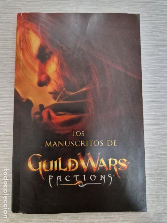 Videojuegos y consolas: MANUAL LOS MANUSCRITOS DE GUILD WARS FACTIONS - Foto 1