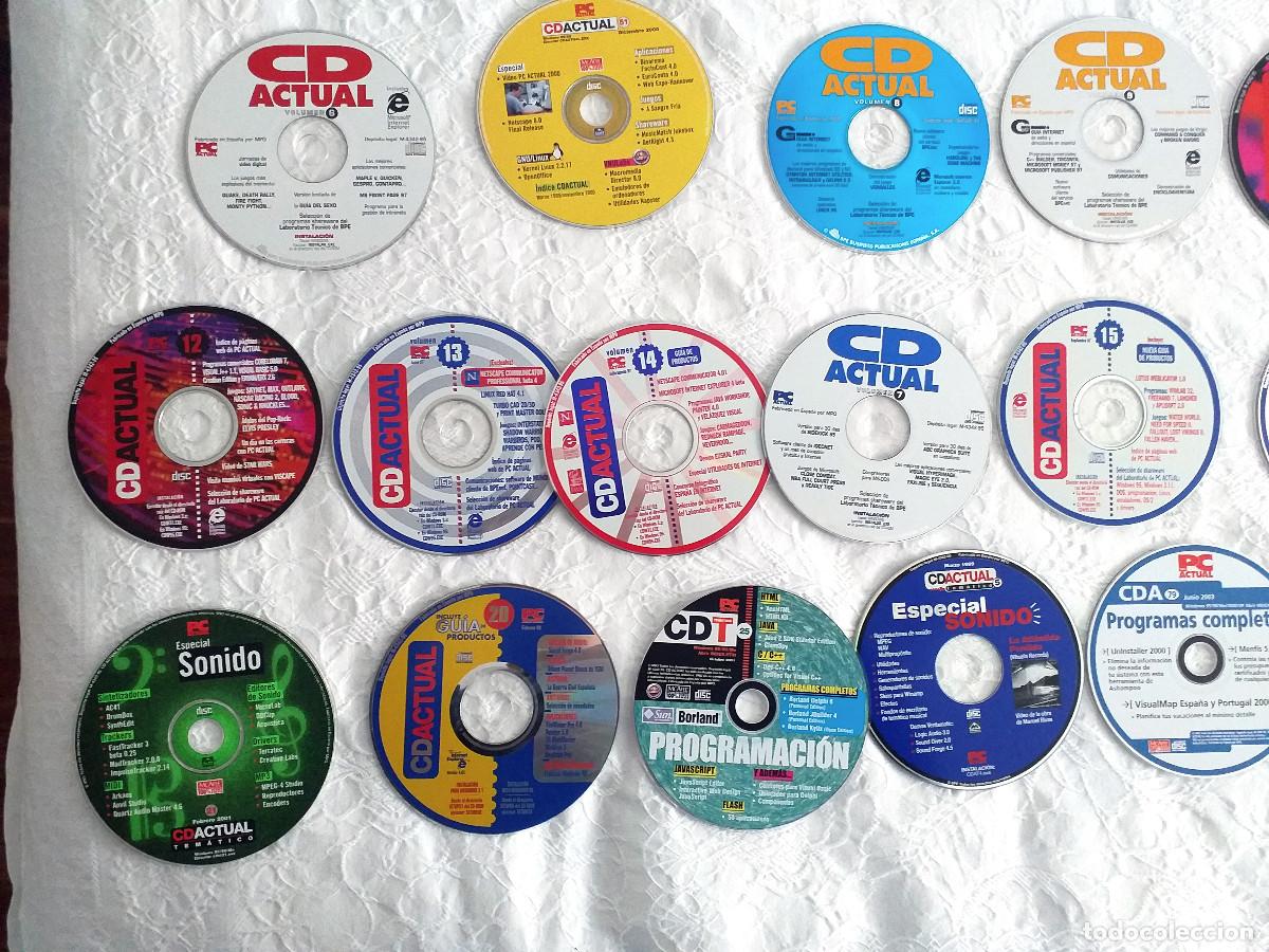 Videojuegos y consolas: Lote CDs Revista PC Actual - Foto 2