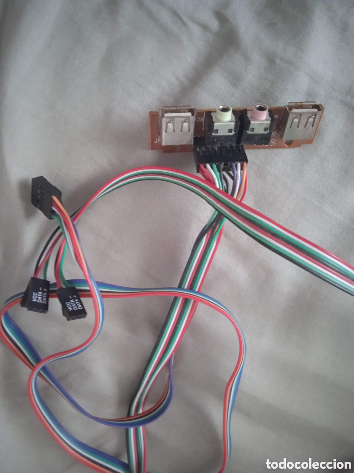 Videojuegos y consolas: Cable y placa con USBs y Audio - Foto 1