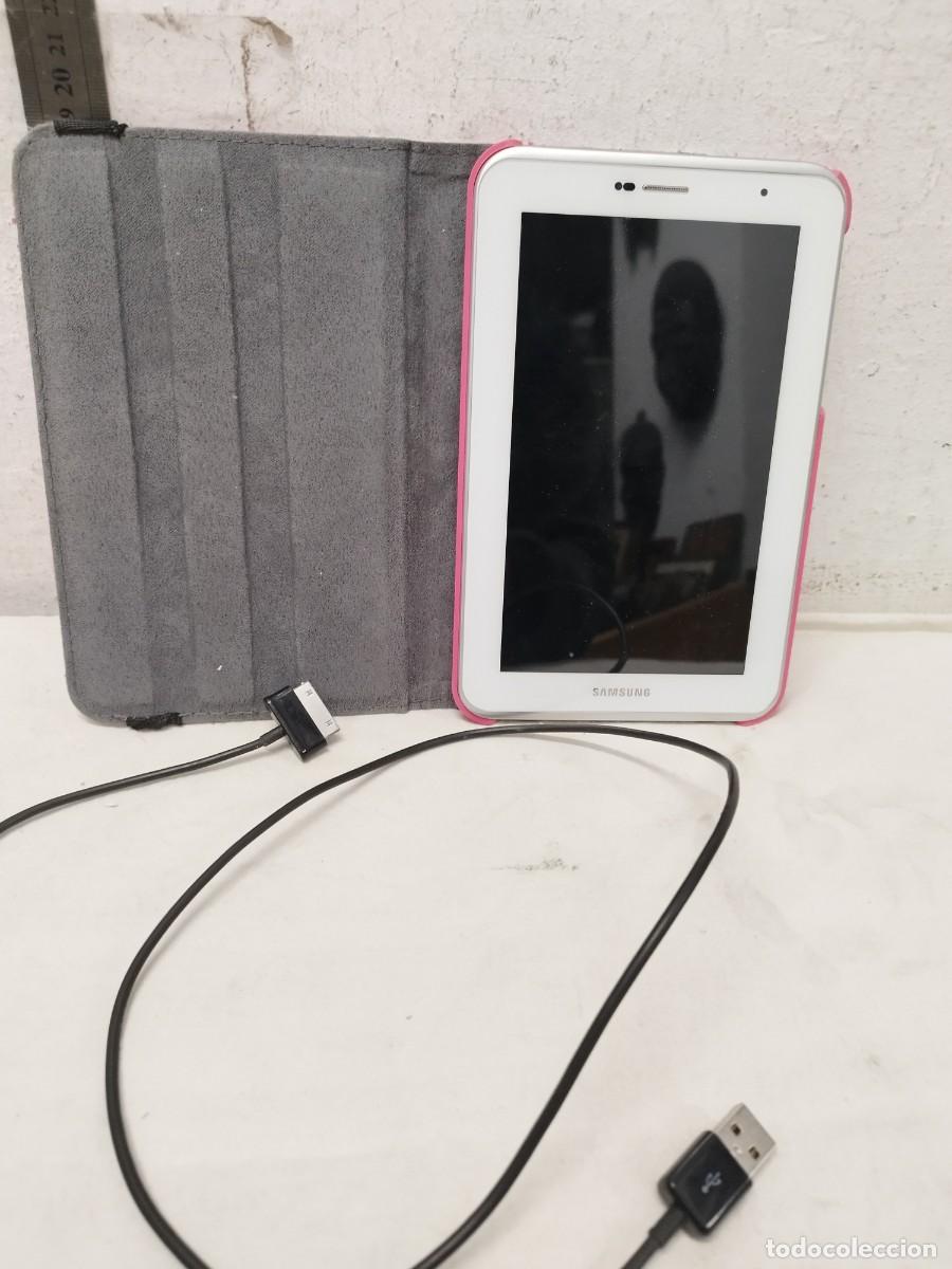 Videojuegos y consolas: Tablet samsung , con funda . Leer descripci&oacute;n. - Foto 1