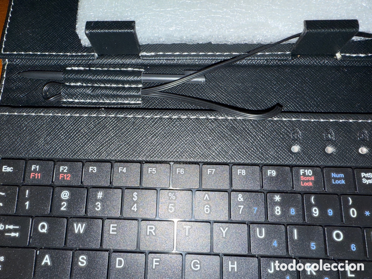 Videojuegos y consolas: Funda y teclado para tablet - Foto 3