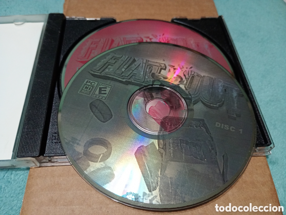 Videojuegos y consolas: Flat out PC CD ROM 2 discos - Foto 2
