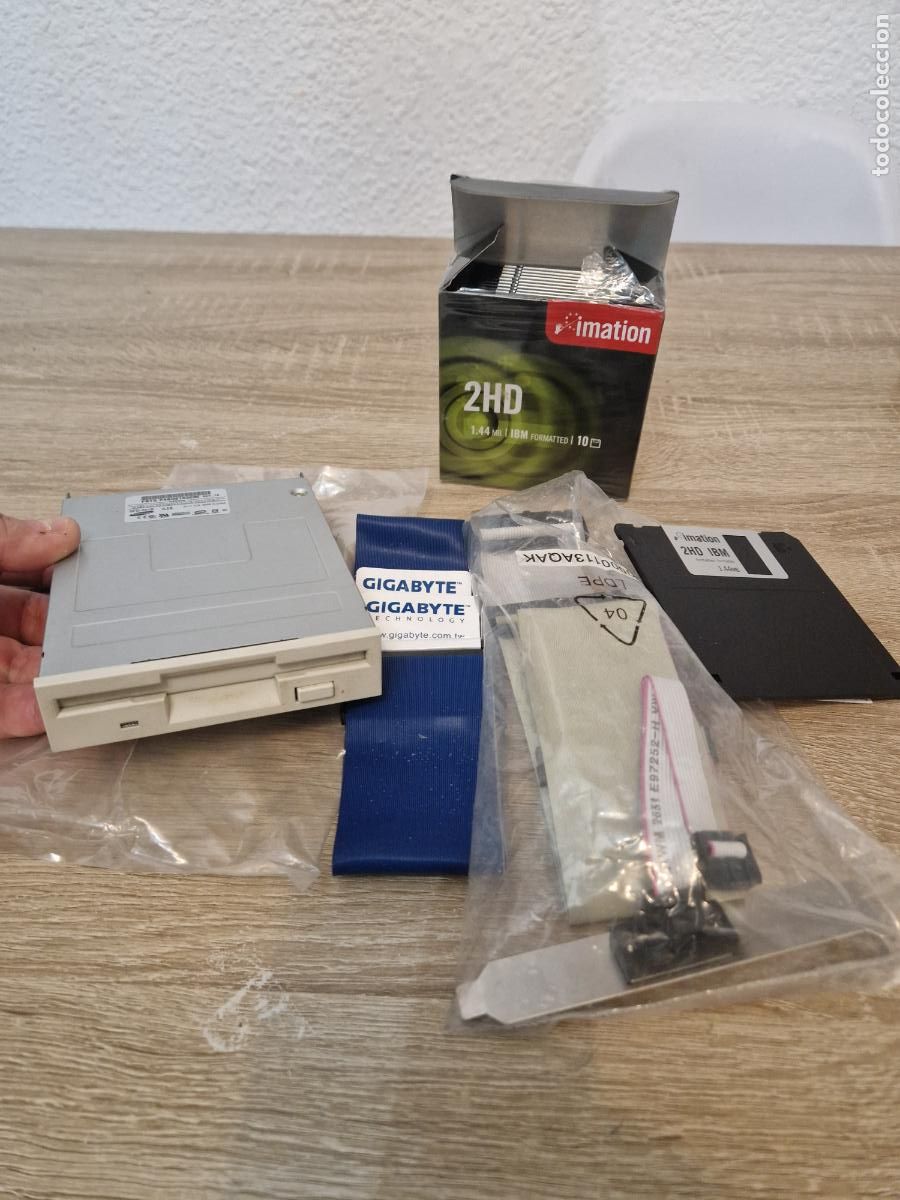Videojuegos y consolas: lote pc antiguo floppy disk drive disquetera Sony 10 disquete Imation Ibm cable hdd asus gigabyte