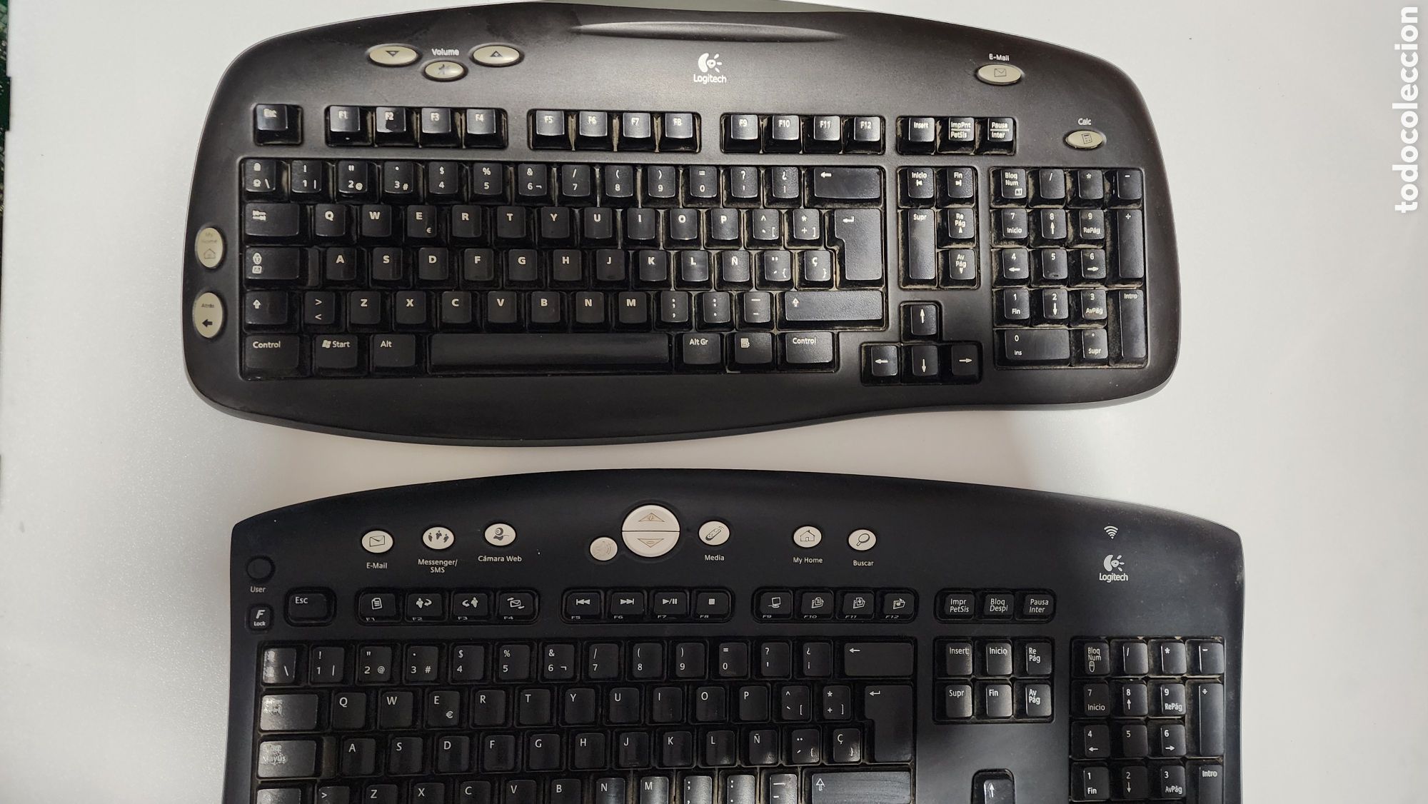 Videojuegos y consolas: Pack 2 Teclados Inal&aacute;mbricos Logitech Retro (Espa&ntilde;ol) - Modelo Y-RH35 y Multimedia