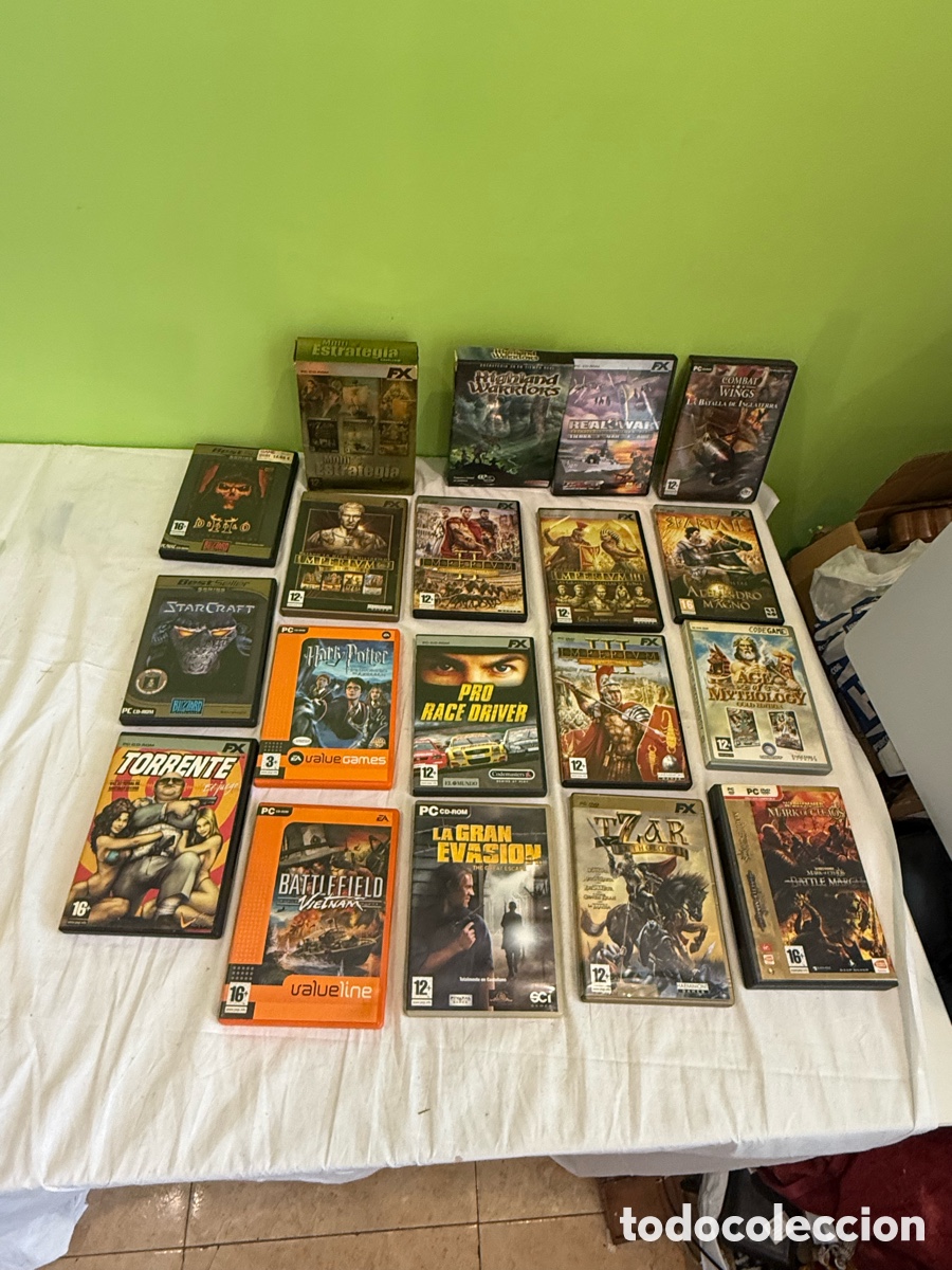 Videojuegos y consolas: Lote 19 Juegos PC Cl&aacute;sicos con Manuales &ndash; Diablo, StarCraft, Imperivm y M&aacute;s