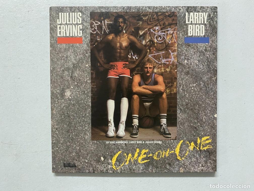 Videojuegos y consolas: ONE on ONE - JULIUS ERVING vs LARRY BIRD - PC Videojuego - Libreto de cart&oacute;n - disquete