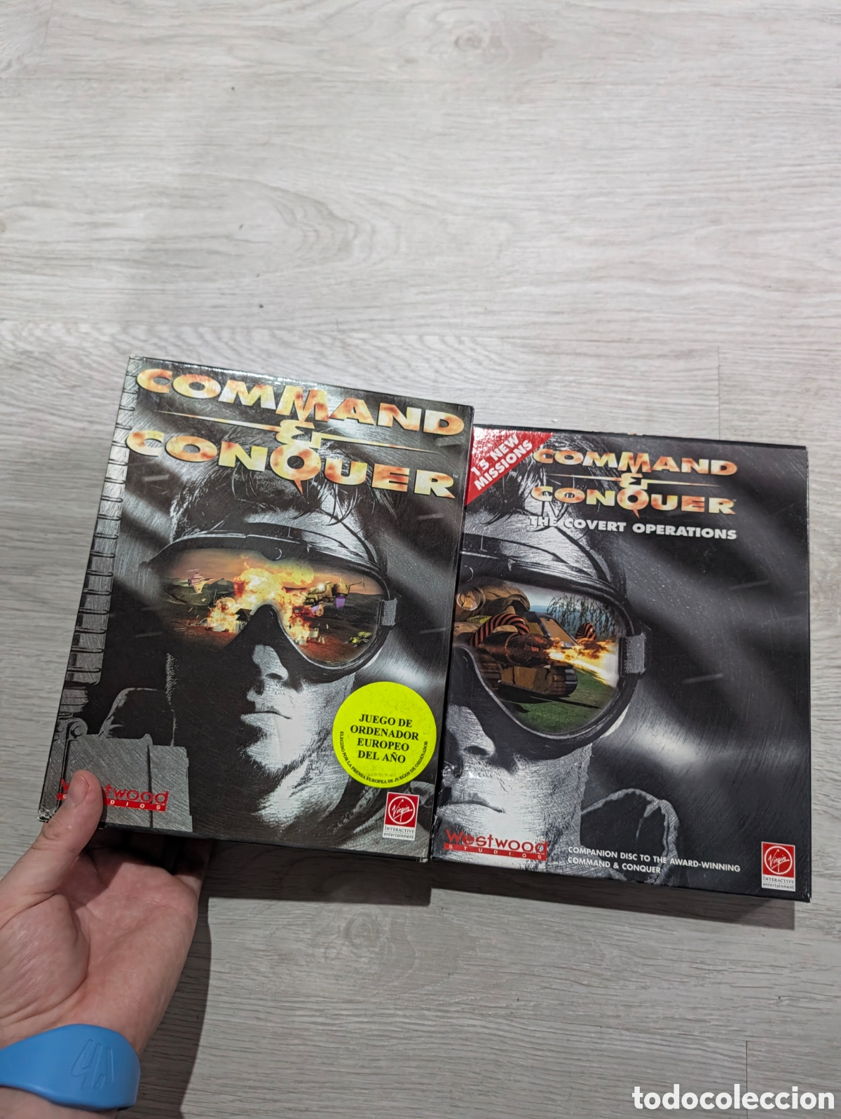 Videojuegos y consolas: Lote 2 juegos antiguos pc Command and conquer originales - Foto 2