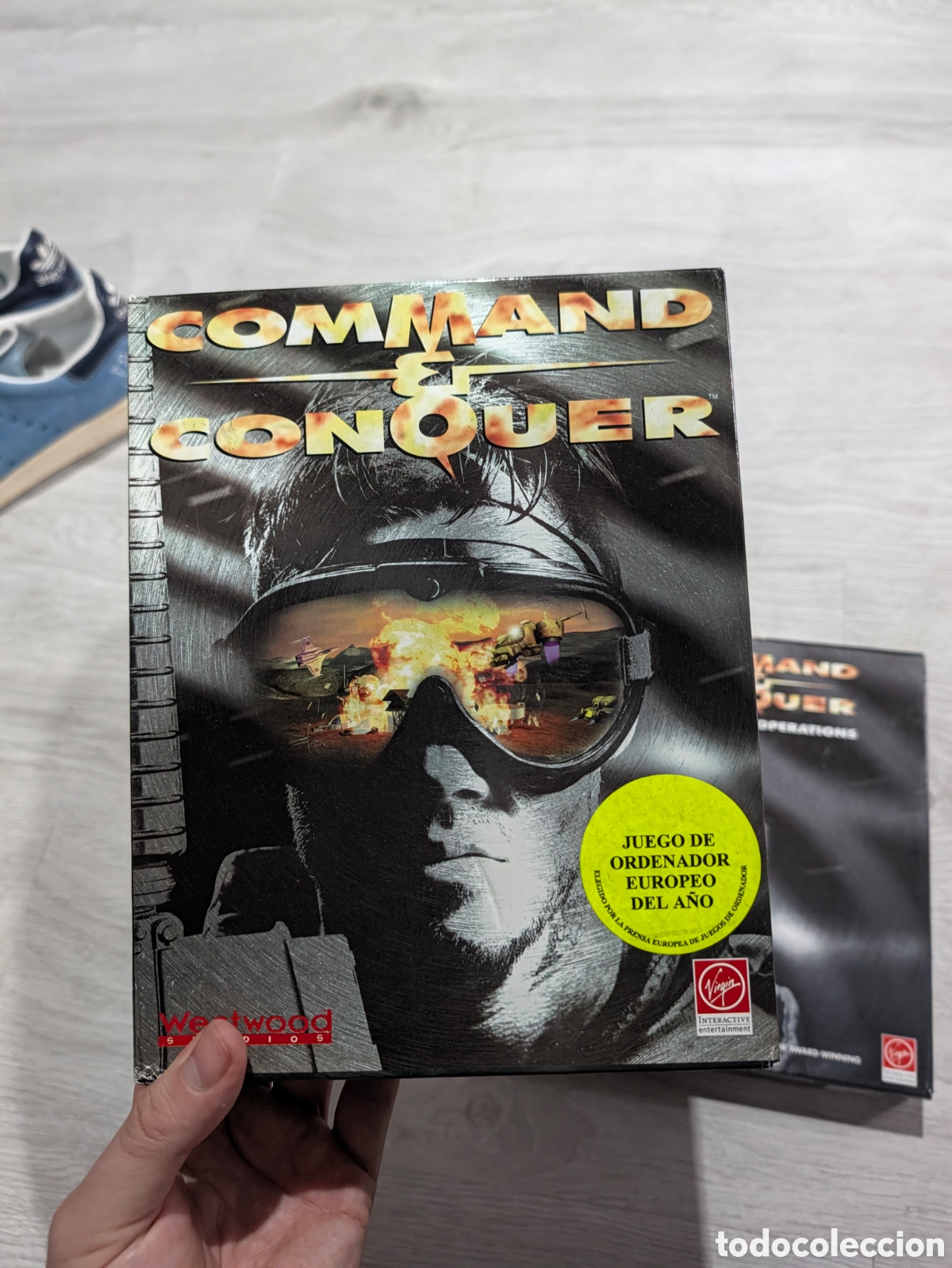 Videojuegos y consolas: Lote 2 juegos antiguos pc Command and conquer originales - Foto 3