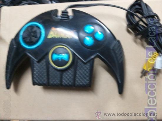 Videojuegos y consolas: MANDO CON JUEGO BATMAN - Foto 1