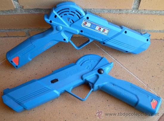 Videojuegos y consolas: Pistola Sega azul Lock on - Foto 1
