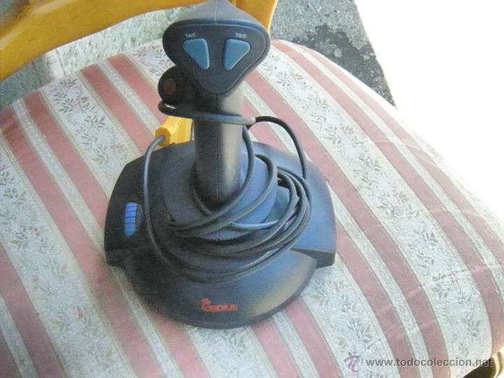 Videojuegos y consolas: JOISTICK para pc FLIGHT 2000 CON CAJA - Foto 1